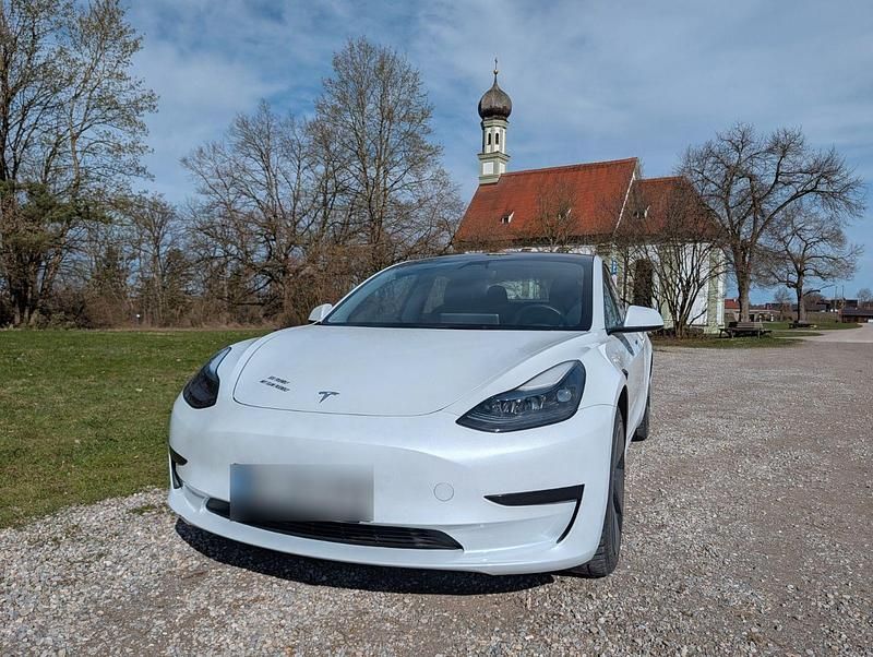 Gebraucht Tesla Model 3 RWD 208 kW (283 PS) 2022 Weiß Limousine