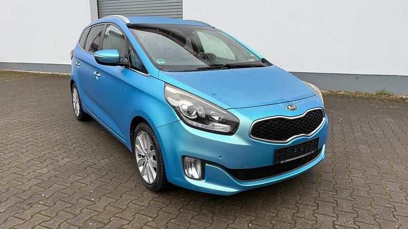 Blau Gebraucht 2016 Kia Carens DREAM-TEAM Edition Van / Kleinbus | 7.200 € (Fairer Preis) - Bild 1/4