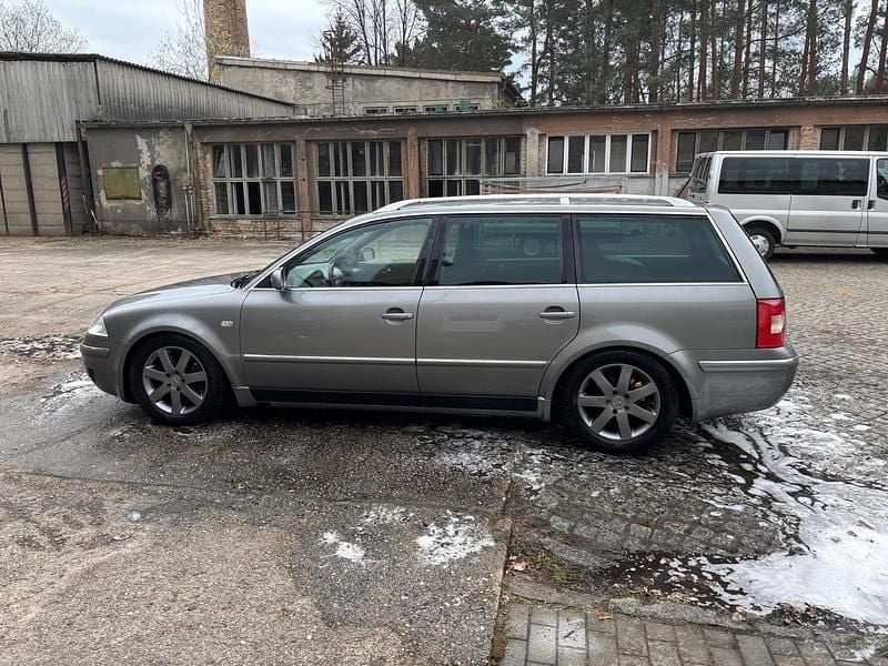 Gebraucht VW Passat Highline 150 PS (110 kW) 2001 Grau Kombi