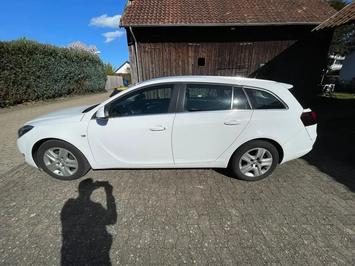 Gebraucht Opel Insignia 160 PS (117 kW) 2013 Weiß Kombi