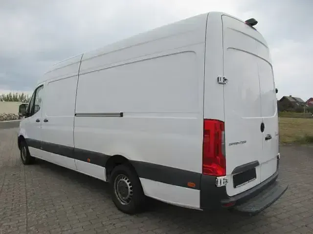 Gebraucht Mercedes Sprinter 163 PS (119 kW) 2021 Weiß Van