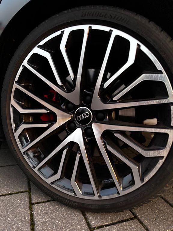 Gebraucht Audi S3 Ambiente 333 PS (244 kW) 2024 Grau Limousine