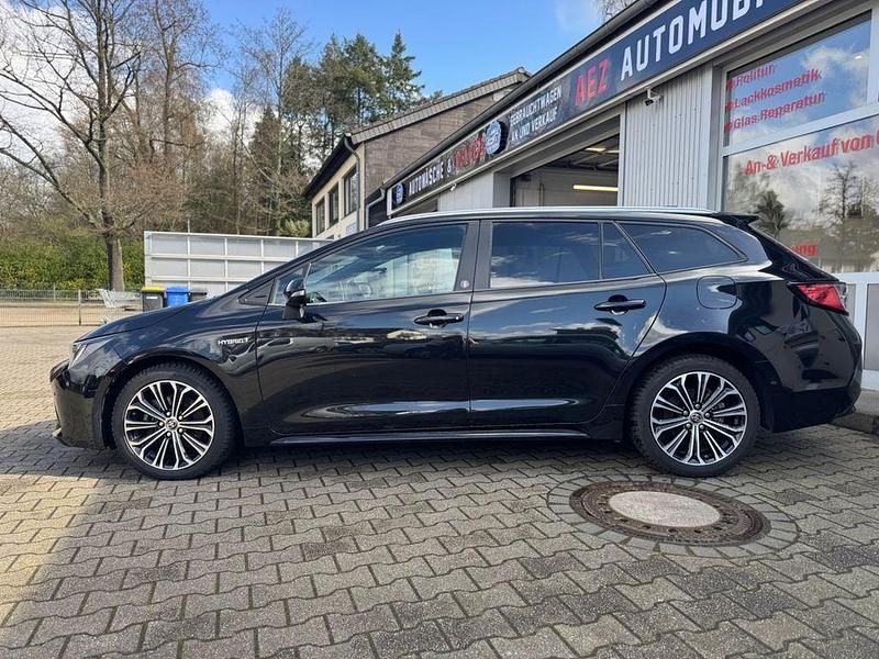 Gebraucht Toyota Corolla Team 152 PS (111 kW) 2021 Schwarz Kombi