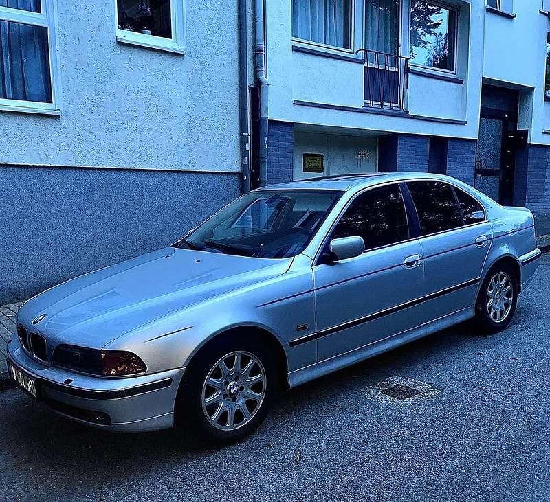 Gebraucht BMW 523 170 PS (125 kW) 2000 Limousine