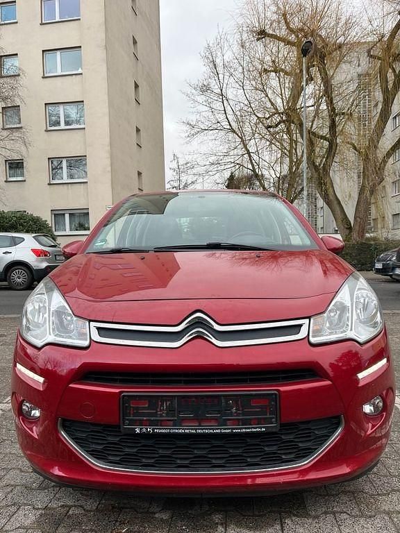 Rot Gebraucht 2016 Citroën C3 PureTech Limousine | 5.200 € (Superpreis) - Bild 1/4