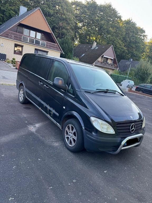 Schwarz Gebraucht 2003 Mercedes Vito Van / Kleinbus | 2.990 € (Fairer Preis) - Bild 1/4
