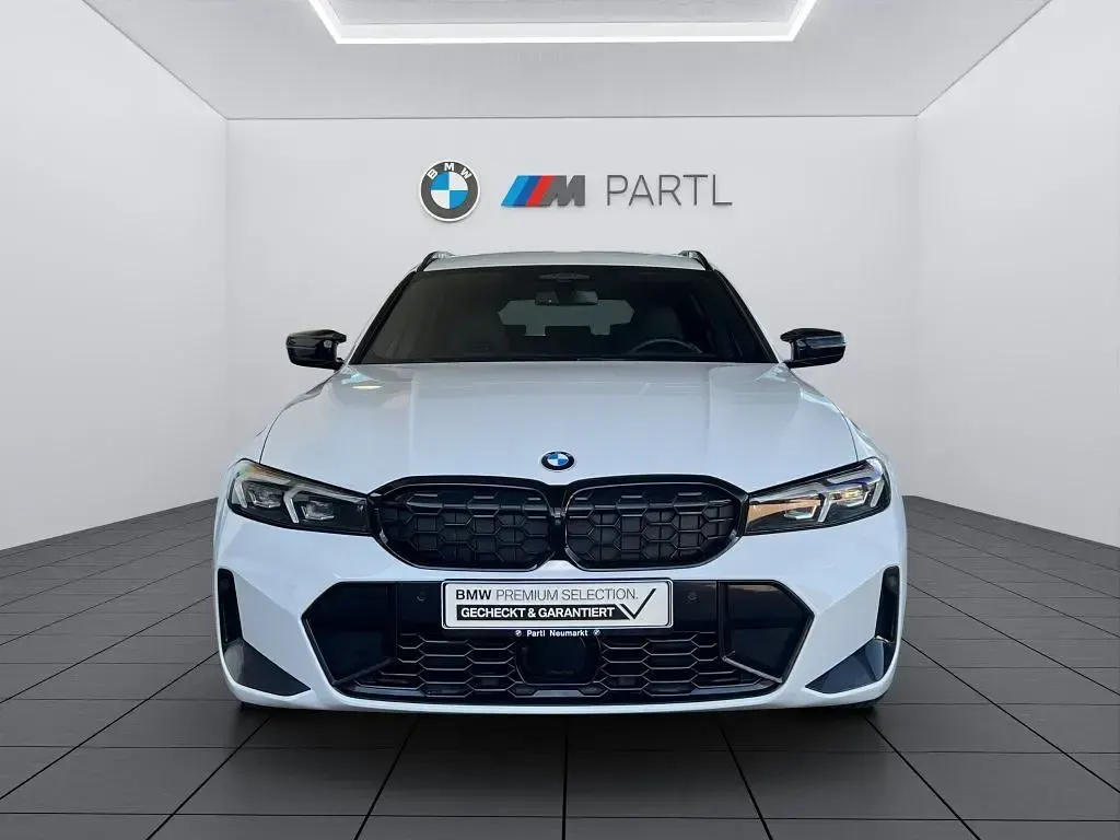 Gebraucht BMW M340 M Sport 340 PS (250 kW) 2023 Weiß Kombi