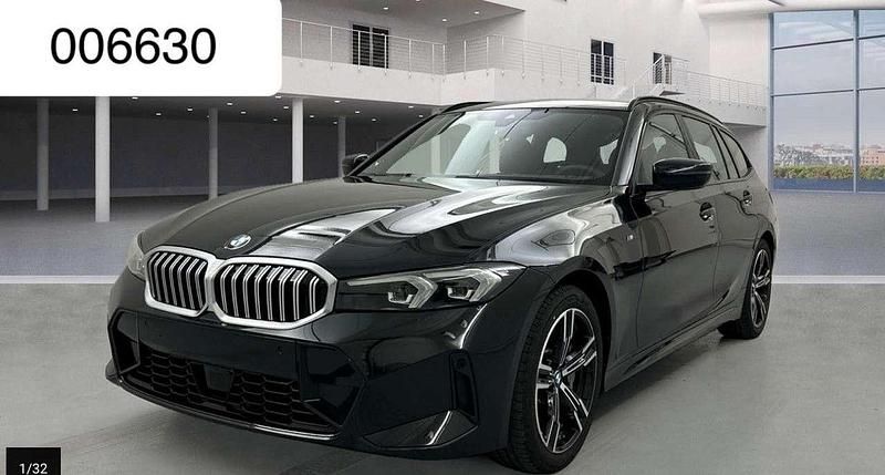 Black sapphire metallic Gebraucht 2024 BMW 330 M Sport Kombi | 39.250 € (Superpreis) - Bild 1/4