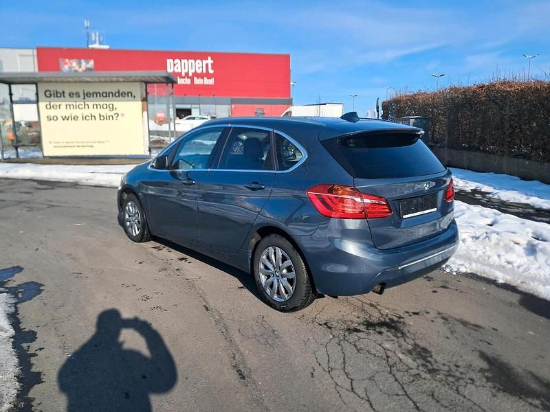 Gebraucht BMW 218 Luxury Line 135 PS (99 kW) 2017 Grau Kombi
