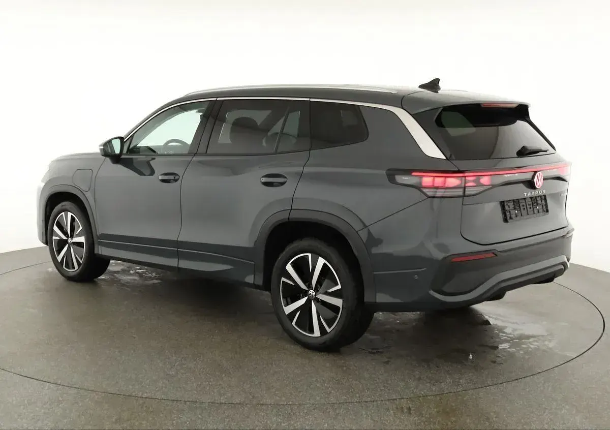 Neu VW Tayron Life 204 PS (150 kW) 2026 Delfingrau metallic SUV