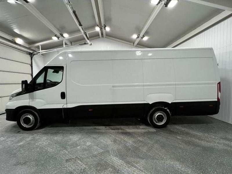 Gebraucht Iveco Daily 156 PS (114 kW) 2024 Weiss Van