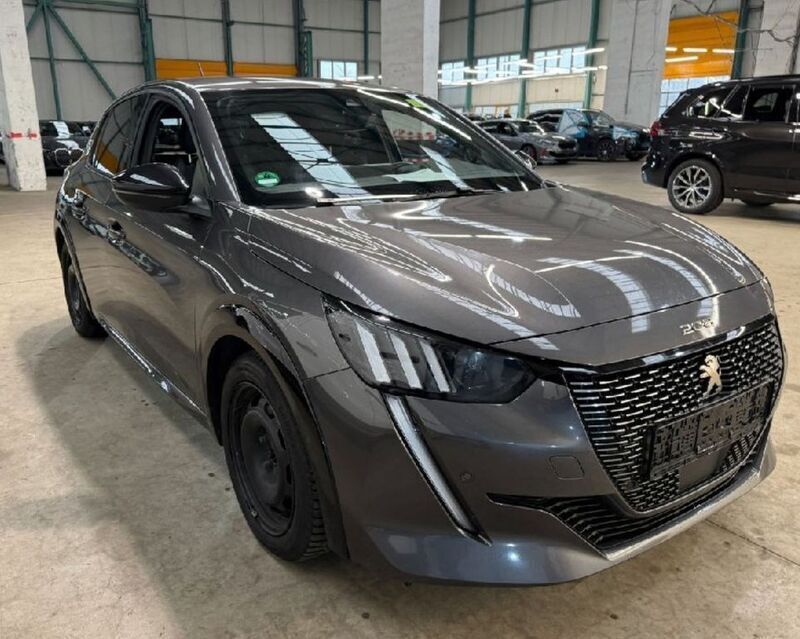 Grau Gebraucht 2020 Peugeot 208 GT-line Kleinwagen | 11.662 € (Etwas zu teuer) - Bild 1/4