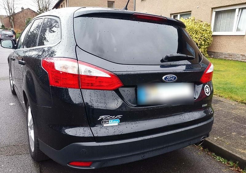 Gebraucht Ford Focus Titanium 182 PS (133 kW) 2014 Schwarz Kombi