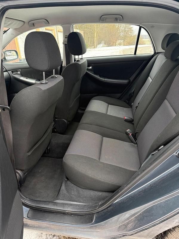 Gebraucht Toyota Corolla 110 PS (80 kW) 2006 Grau Kleinwagen