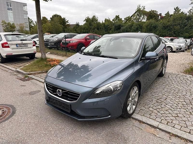 Blau Gebraucht 2012 Volvo V40 Summum Kombi | 8.900 € (Fairer Preis) - Bild 1/4