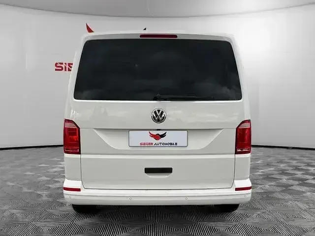Gebraucht VW Multivan 260 PS (191 kW) 2017 Weiss Van / Kleinbus