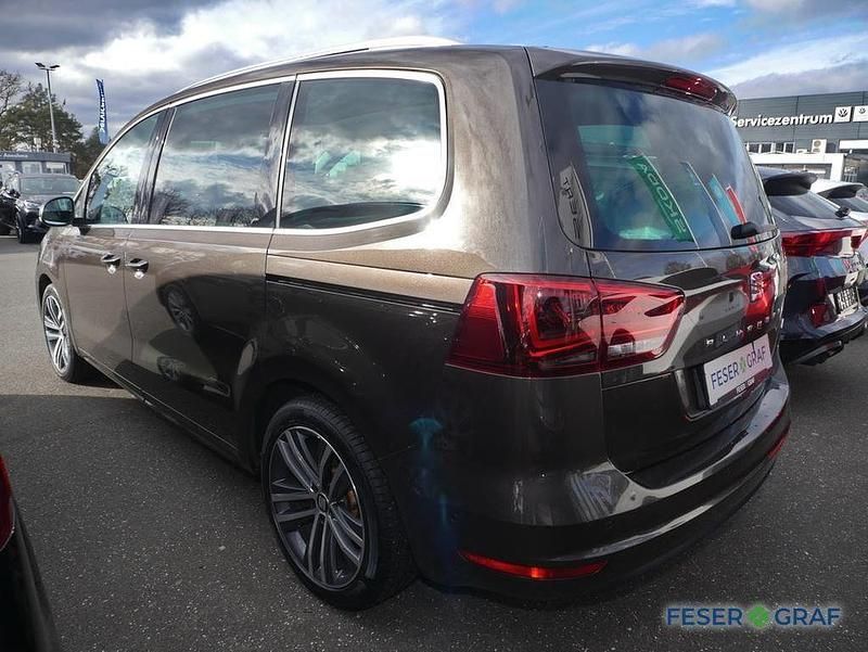 Gebraucht Seat Alhambra XCELLENCE 150 PS (110 kW) 2022 Oak braun metallic Van / Kleinbus