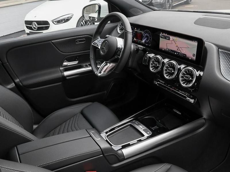 Gebraucht Mercedes EQA250 Progressive 139 kW (190 PS) 2025 Weiss polarweiß SUV