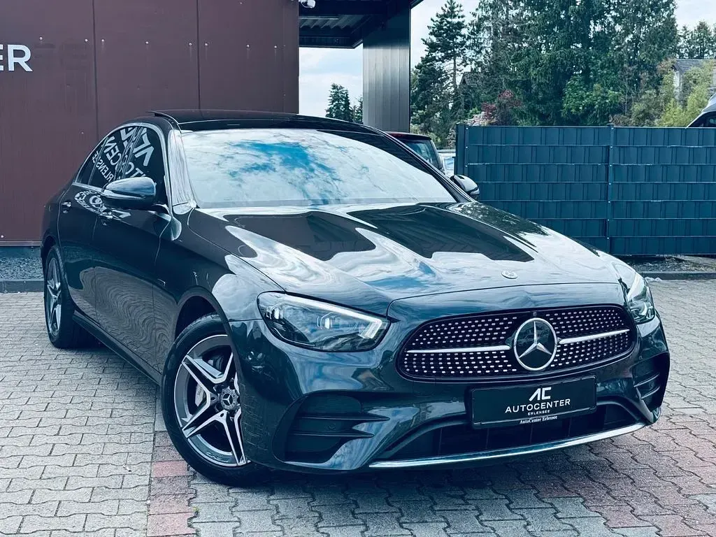 Gebraucht Mercedes E300 AMG line 194 PS (142 kW) 2020 Graphitgrau Limousine