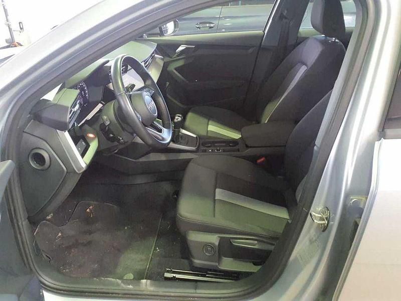 Gebraucht Audi A3 116 PS (85 kW) 2021 Florettsilber metallic Limousine