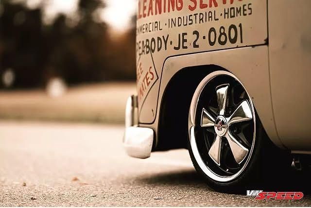 Grün Gebraucht 1960 VW T1 Van | 55.000 € - Bild 1/4