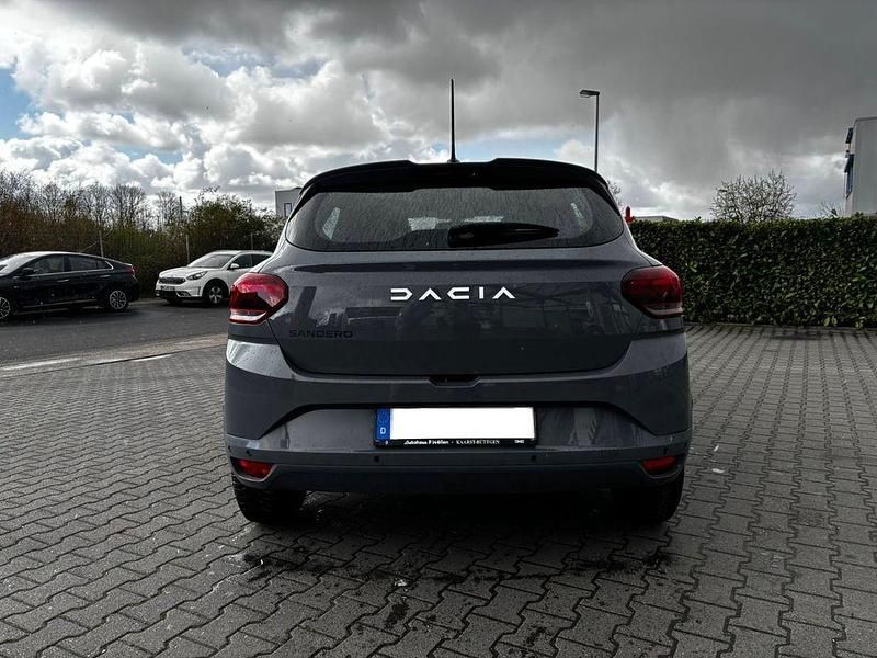 Gebraucht Dacia Sandero Expression 91 PS (66 kW) 2024 Grau Limousine