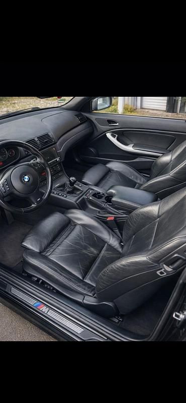 Gebraucht BMW 318 Cabriolet M Sport 143 PS (105 kW) 2005 Schwarz Cabrio