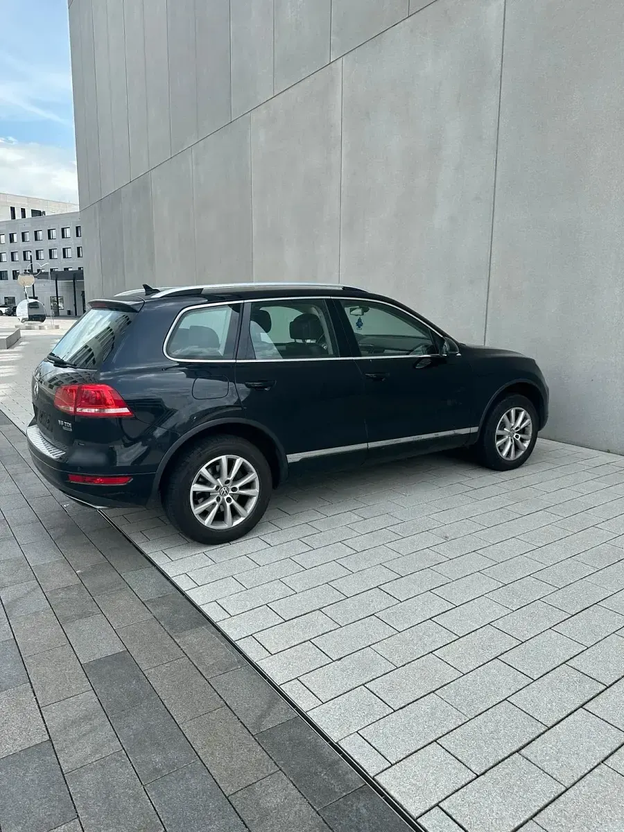 Gebraucht VW Touareg 239 PS (175 kW) 2011 Schwarz SUV