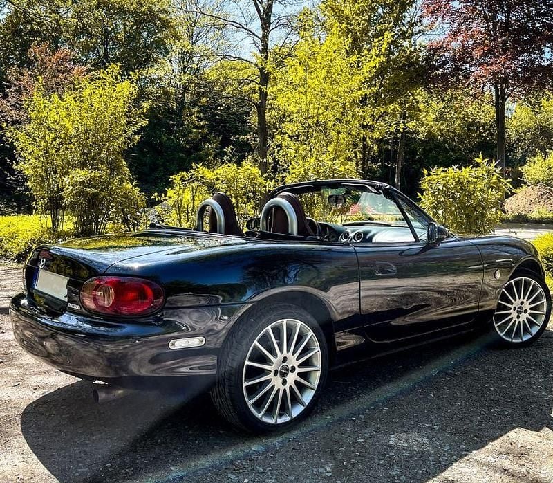 Schwarz Gebraucht 2002 Mazda MX5 Edition Cabrio | 6.200 € (Teuer) - Bild 1/4