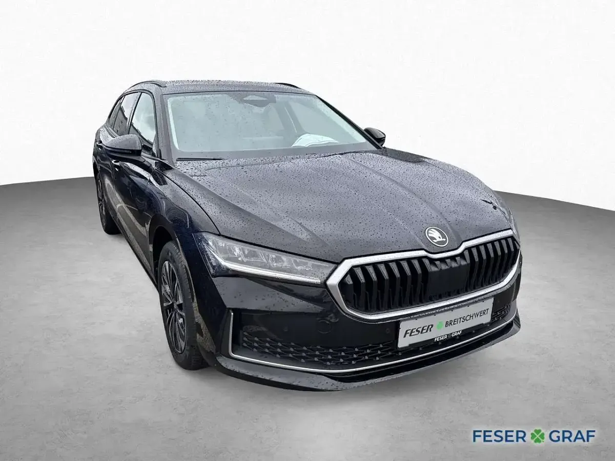 Neu Skoda Superb Selection 150 PS (110 kW) 2026 Schwarz Kombi