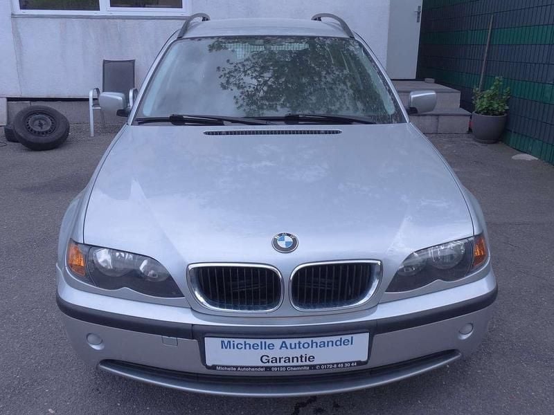 Grau Gebraucht 2004 BMW 316 Kombi | 2.490 € (Fairer Preis) - Bild 1/4