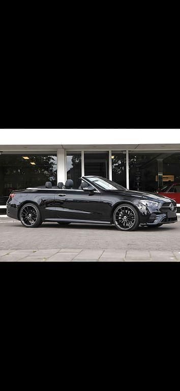 Gebraucht Mercedes E300 Edition 258 PS (189 kW) 2023 Schwarz Cabrio
