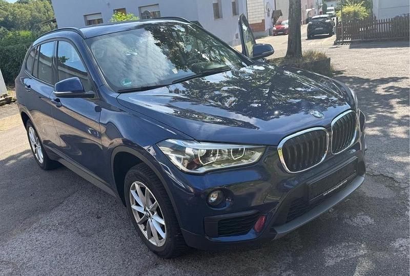 Blau Gebraucht 2018 BMW X1 SUV | 17.400 € (Superpreis) - Bild 1/4