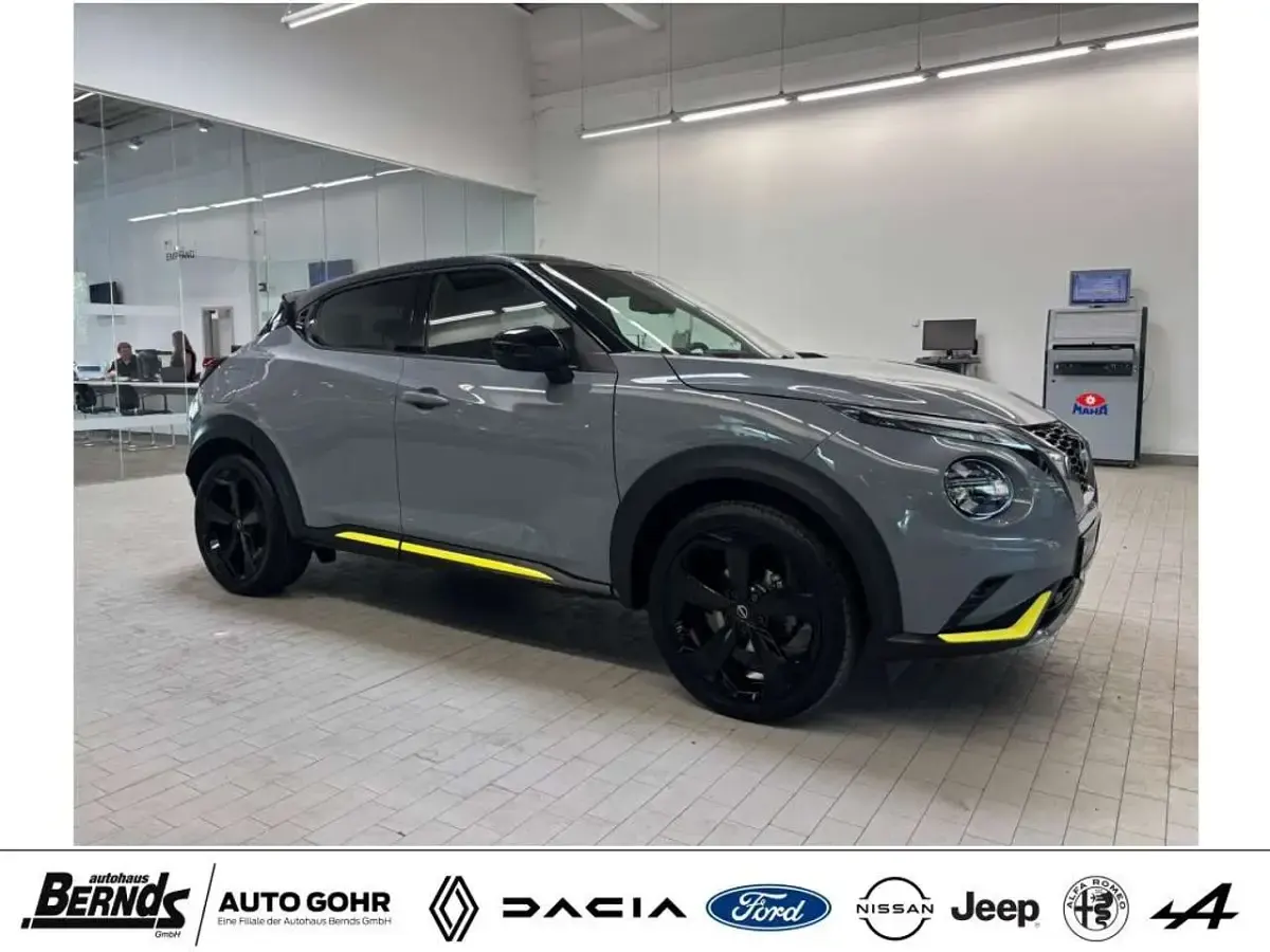 Gebraucht Nissan Kiiro 114 PS (83 kW) 2022 Ceramic grey/dach in black met SUV