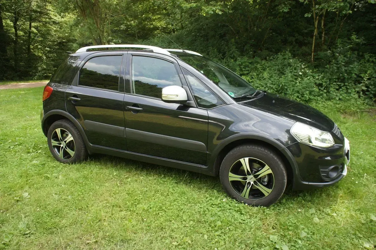 Gebraucht Suzuki SX4 Style 120 PS (88 kW) 2013 Schwarz SUV