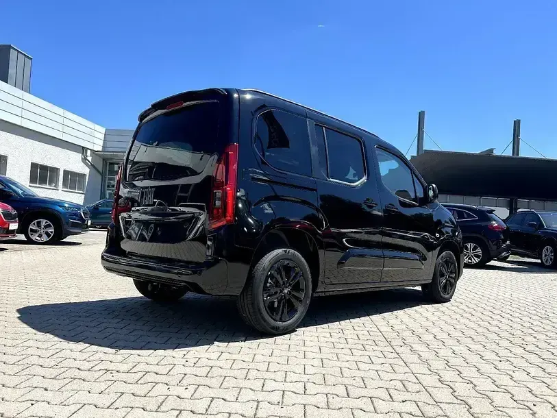 Neu Fiat Qubo Icon 131 PS (96 kW) 2026 Schwarz Van / Kleinbus
