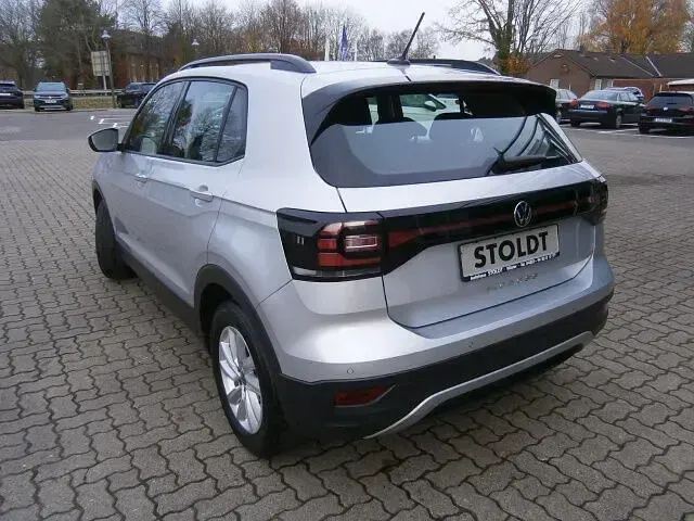 Gebraucht VW T-Cross Life 95 PS (69 kW) 2023 Reflexsilber metallic SUV