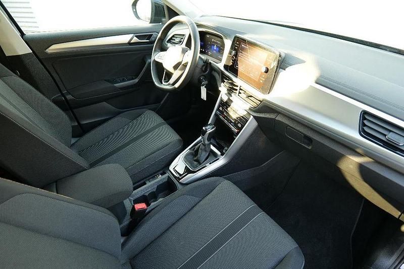 Gebraucht VW T-Roc Life 150 PS (110 kW) 2023 Deep black perleffekt SUV