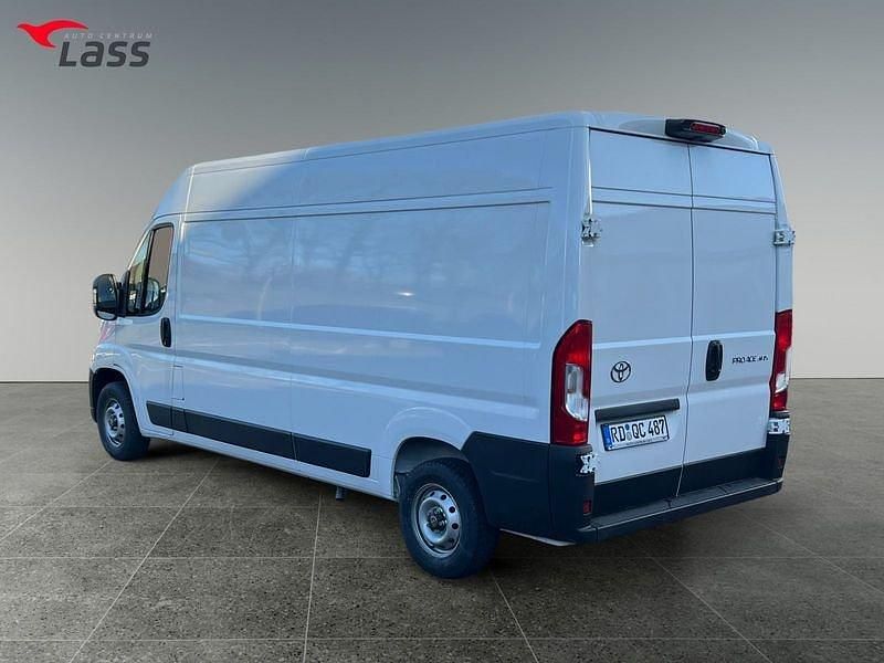 Gebraucht Toyota Proace H2 141 PS (103 kW) 2024 Icy white Van / Kleinbus
