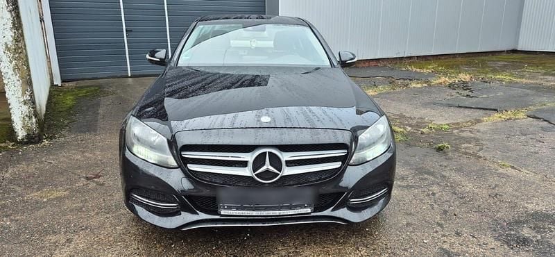 Gebraucht Mercedes C180 156 PS (114 kW) 2014 Schwarz Limousine