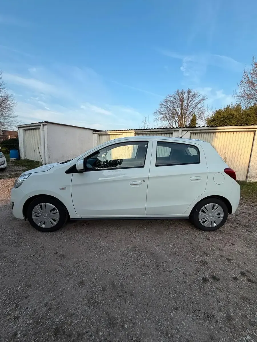 Gebraucht Mitsubishi Space Star 71 PS (52 kW) 2019 Weiß Kleinwagen