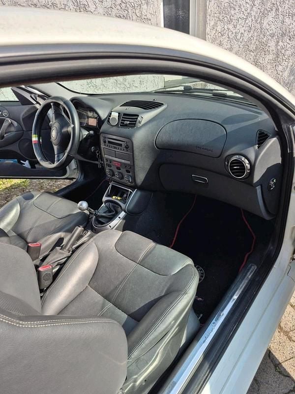 Gebraucht Alfa Romeo GT 140 PS (102 kW) 2004 Weiß Coupé