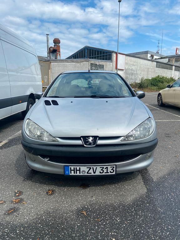 Silber Gebraucht 2003 Peugeot 206 Filou Limousine | 2.000 € (Fairer Preis) - Bild 1/4