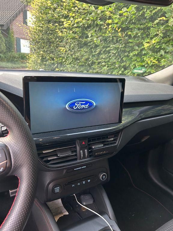 Usata Ford Focus ST-Line 120 CV (88 kW) 2022 Bianco Station wagon