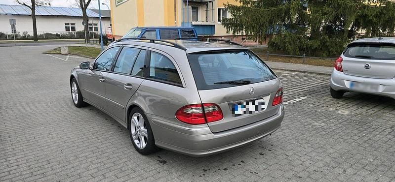 Second-hand Mercedes E280 190 CP (139 kW) 2008 Auriu Break