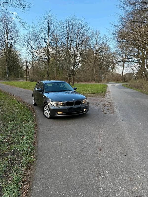 Gebraucht BMW 120 145 PS (106 kW) 2008 Grau Kleinwagen