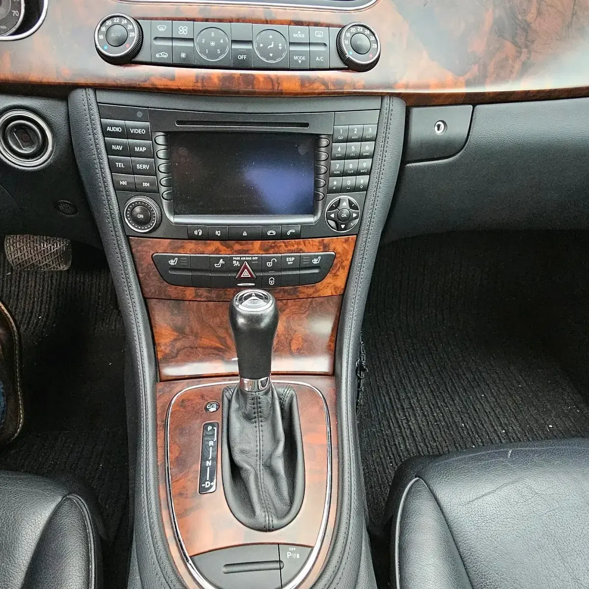 Gebraucht Mercedes CLS350 272 PS (200 kW) 2006 Silber Coupé