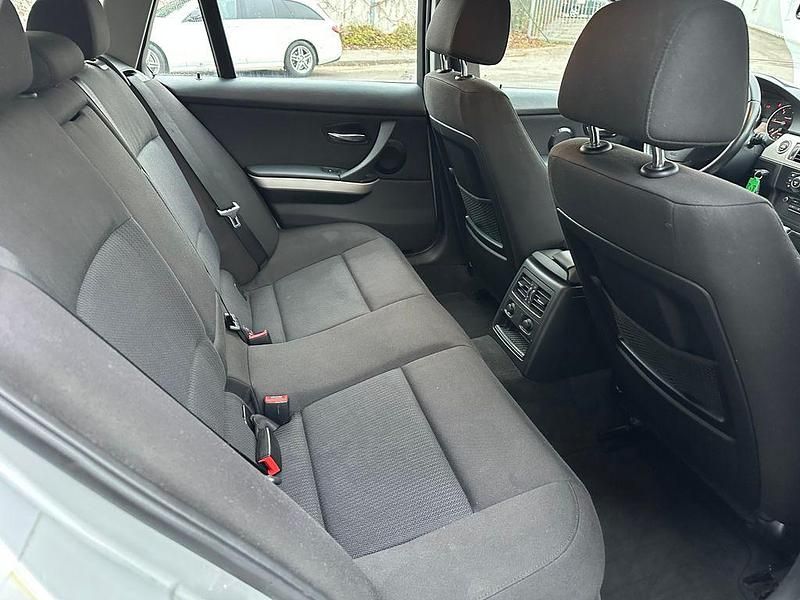 Second-hand BMW 320 184 CP (135 kW) 2012 Gri Break