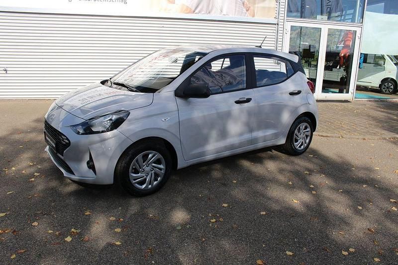 Grau Neu 2025 Hyundai i10 Select Kleinwagen | 14.990 € (Guter Preis) - Bild 1/4