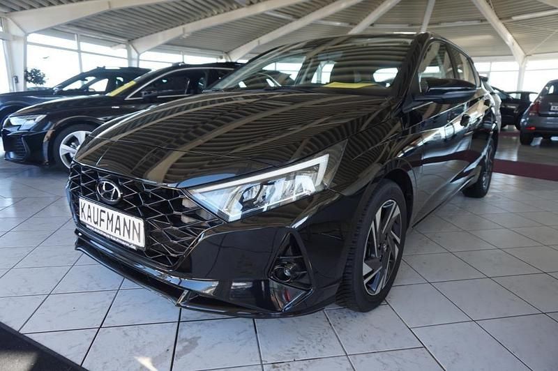 Gebraucht Hyundai i20 Trend 101 PS (74 kW) 2024 Schwarz Kleinwagen